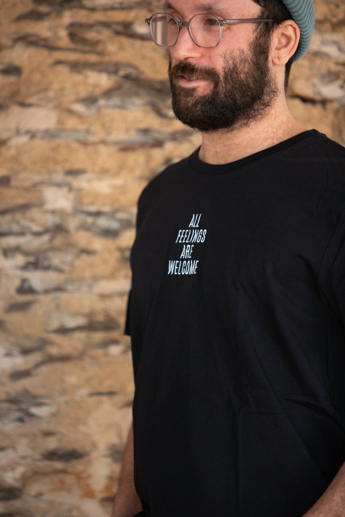 Organic T-Shirt ALL FEELINGS ARE WELCOME Stick | unisex | Schwarz - Studio Schön®
