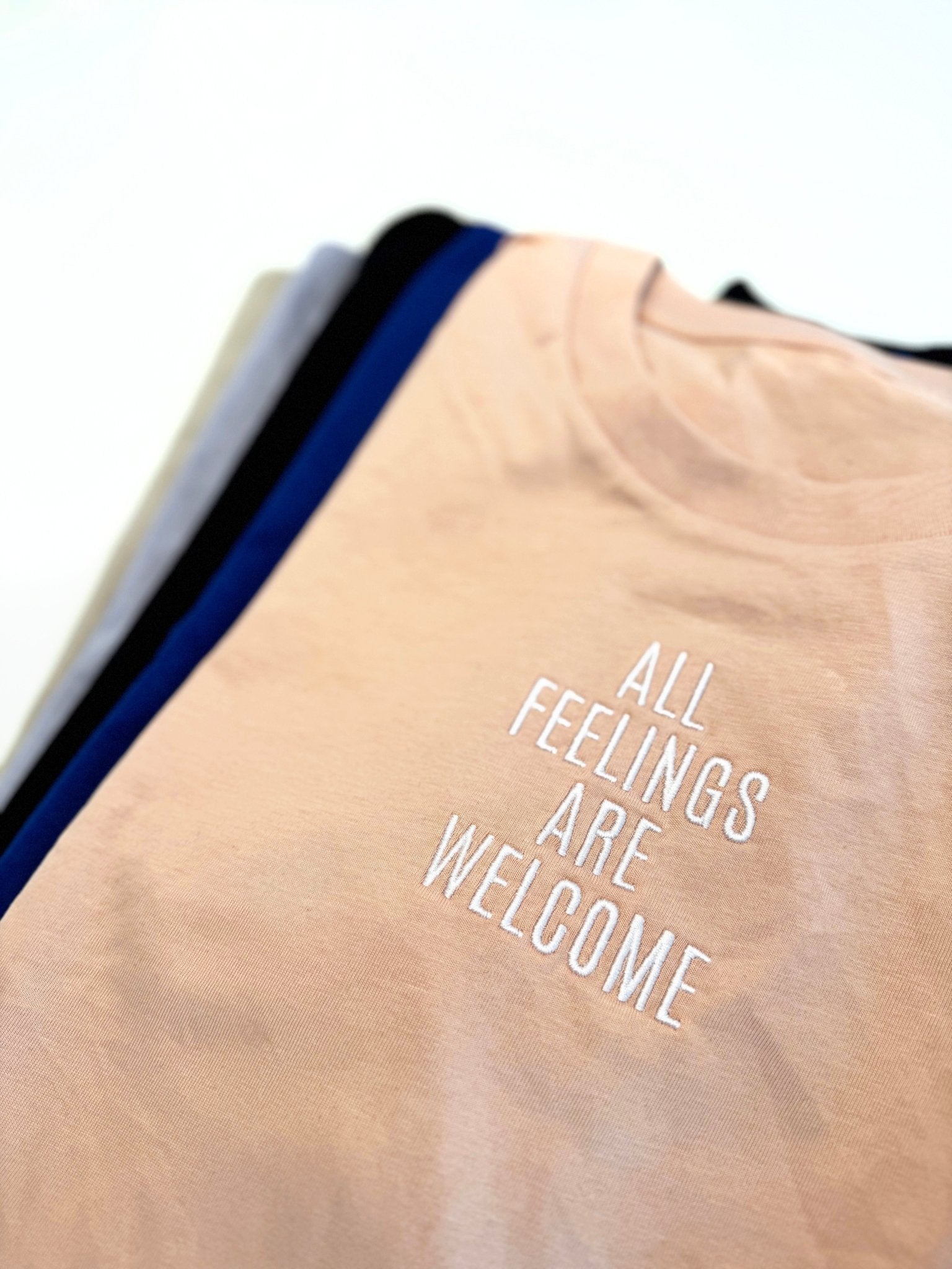 Organic T-Shirt ALL FEELINGS ARE WELCOME Stick | unisex | Kaffee - Studio Schön®