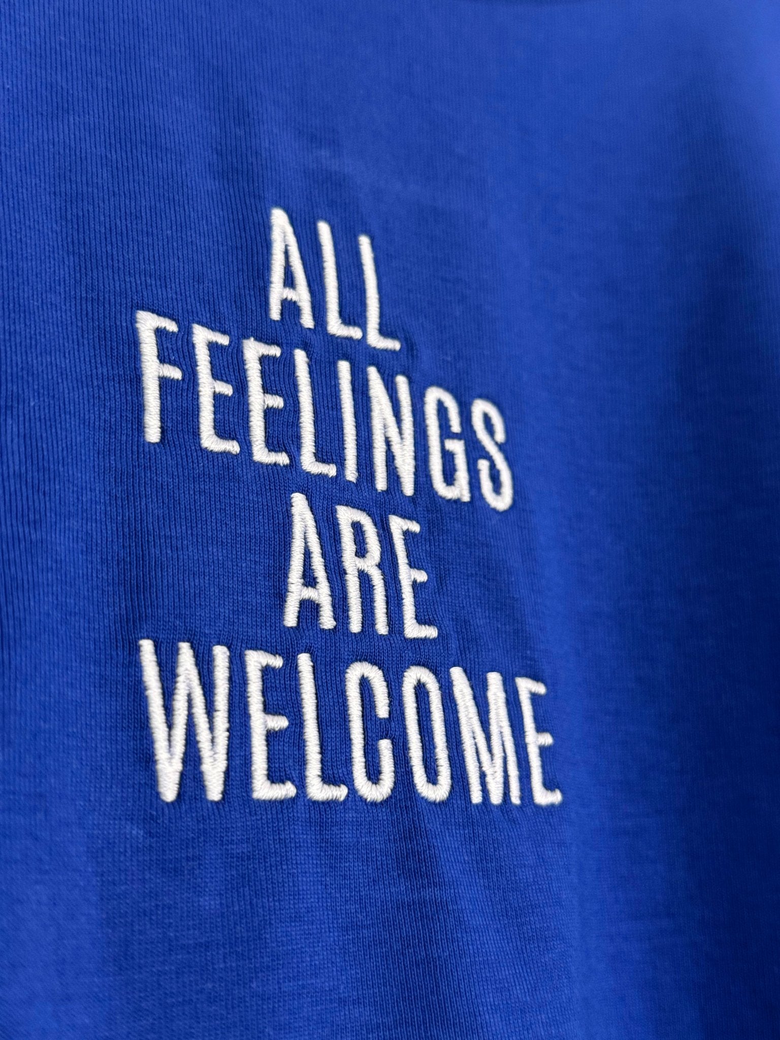 Organic T-Shirt ALL FEELINGS ARE WELCOME Stick | unisex | Kobaltblau - Studio Schön®