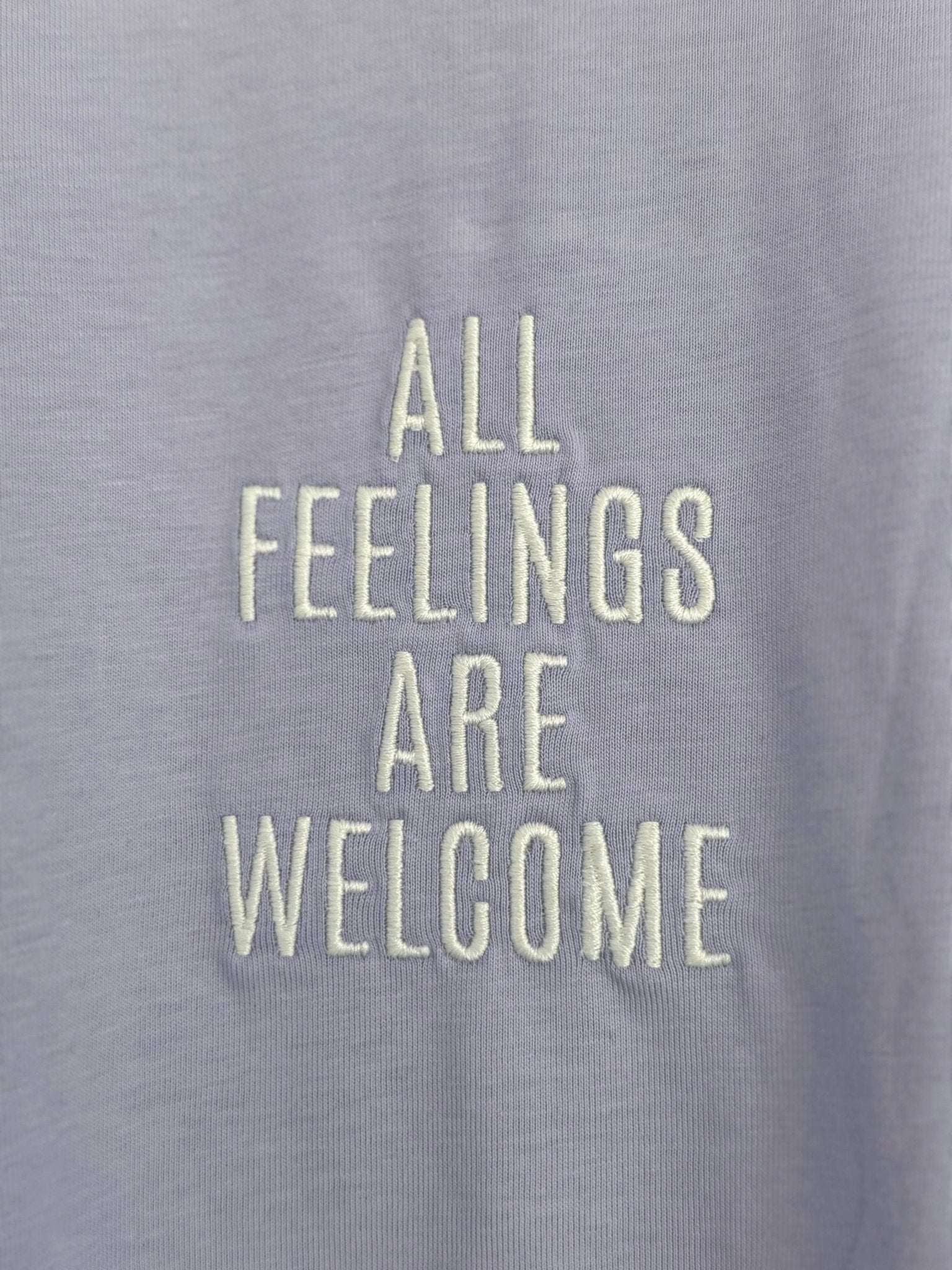 Organic T-Shirt ALL FEELINGS ARE WELCOME Stick | unisex | Lavendel - Studio Schön®