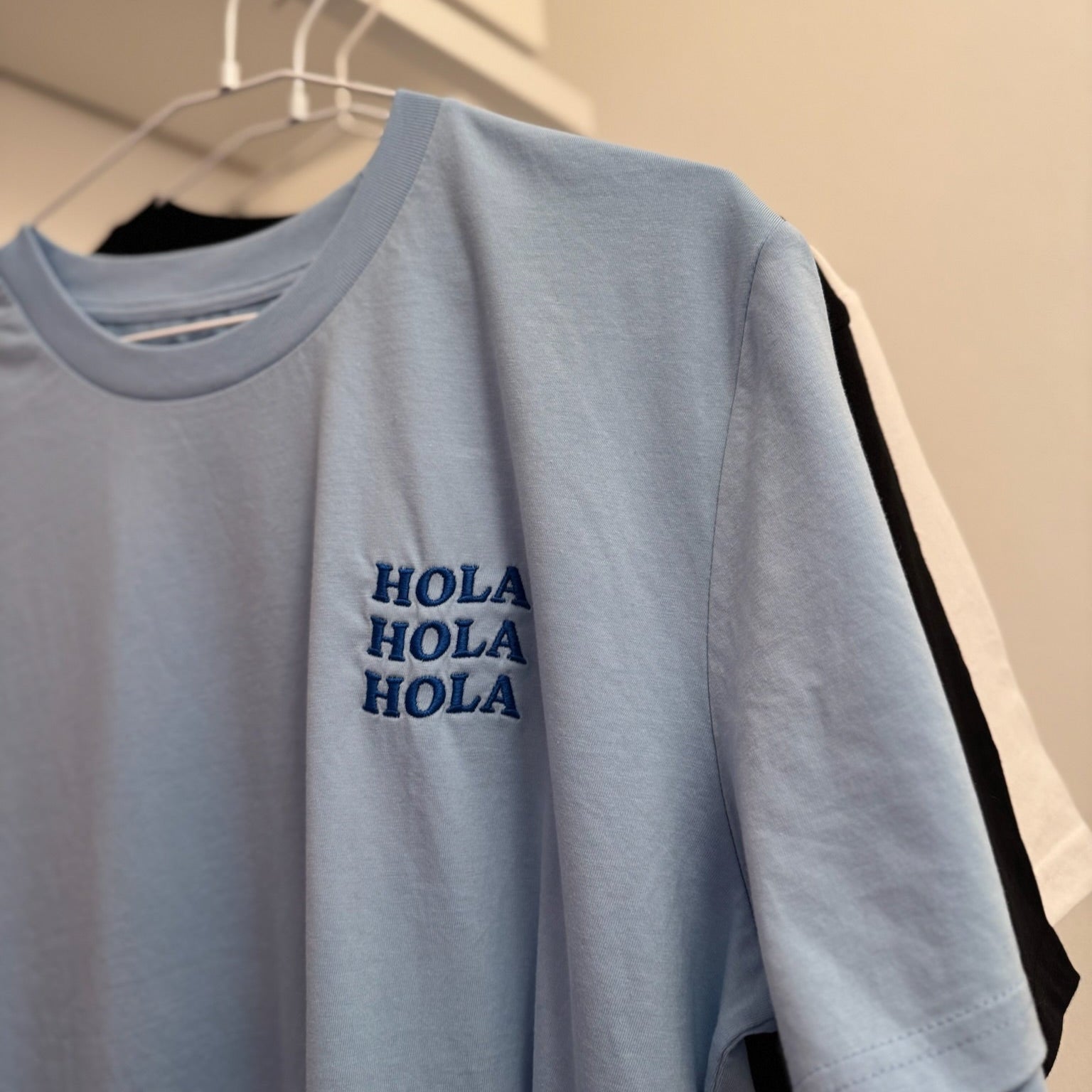 Organic T-Shirt HOLA Stick | unisex | Hellblau - Studio Schön®