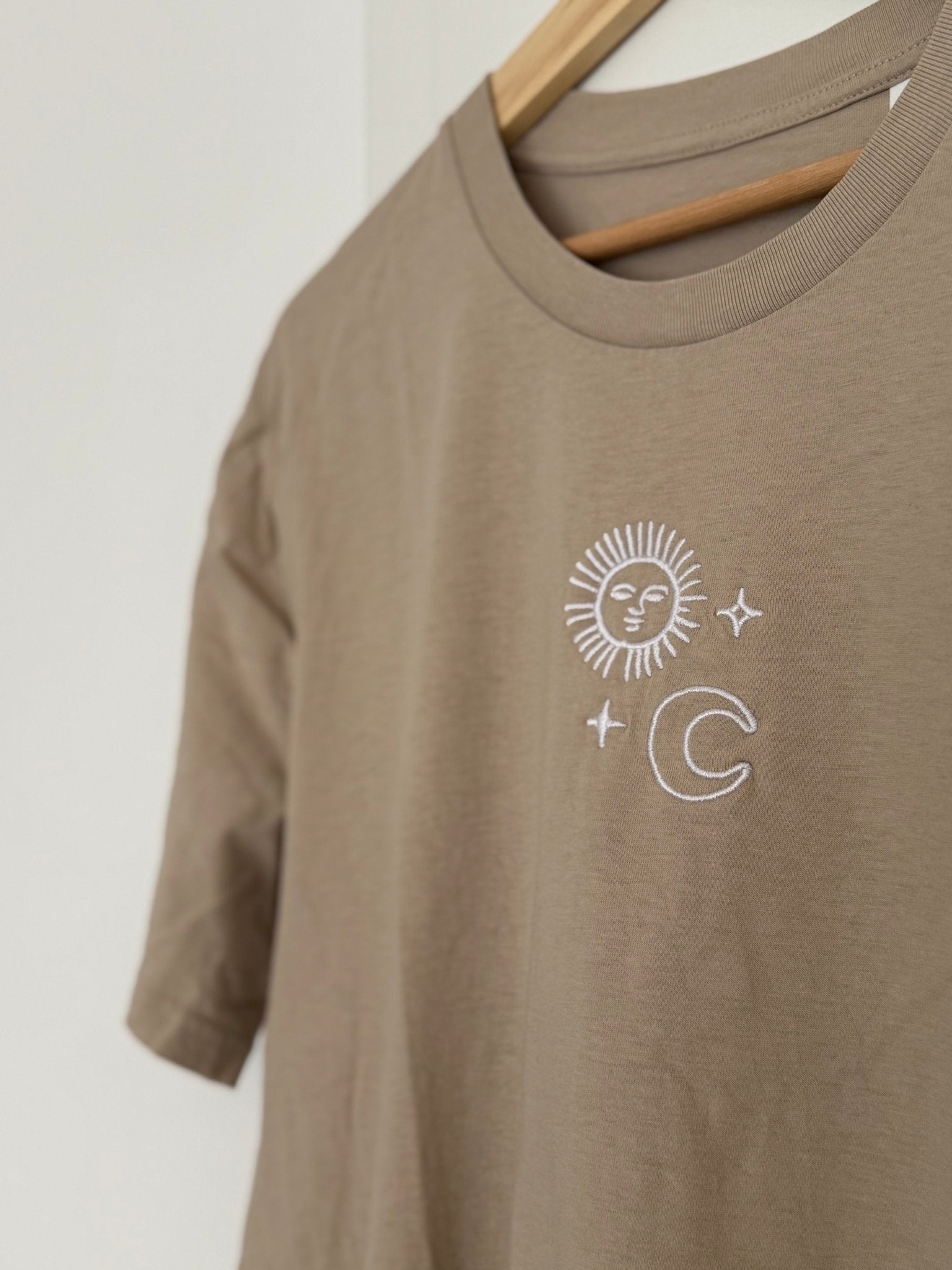 Organic T-Shirt SONNE MOND STERNE Stick | unisex | Kaffee - Studio Schön®